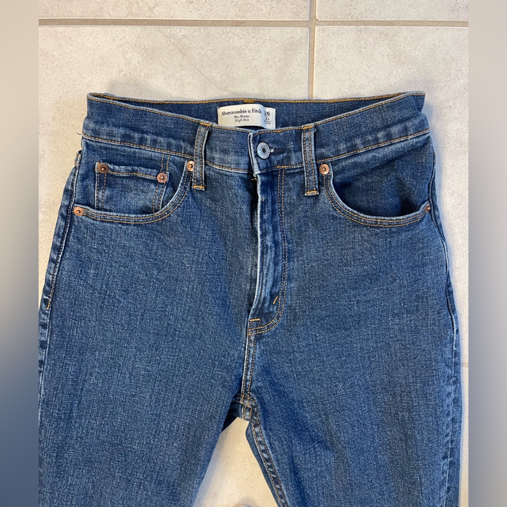 Abercrombie, The Skinny High Rise jeans, size 26